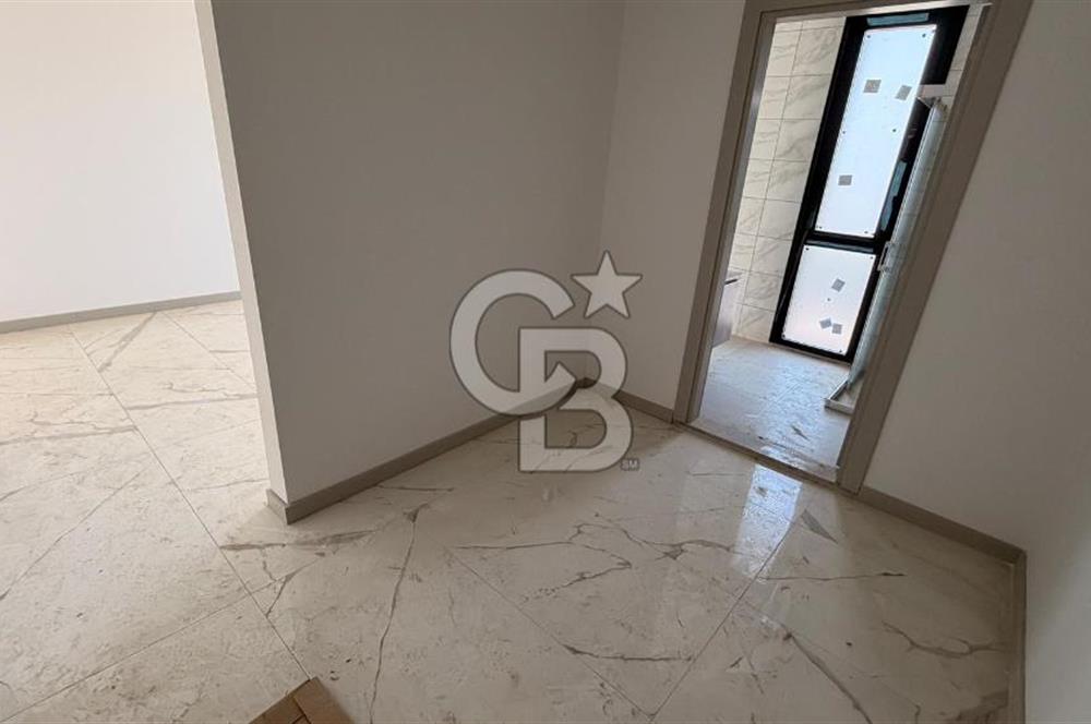 Kuşadasında 1000 m2 Arsa İçnde Deniz Manzaralı,Havuzlu Malikane