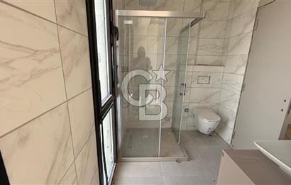 Kuşadasında 1000 m2 Arsa İçnde Deniz Manzaralı,Havuzlu Malikane