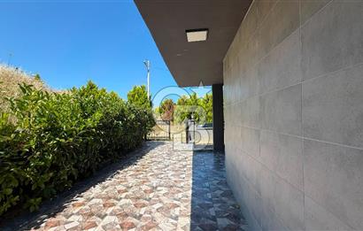 Kuşadası Soğucak'ta Deniz Manzaralı,Arsa Fiyatına Havuzlu Forlex