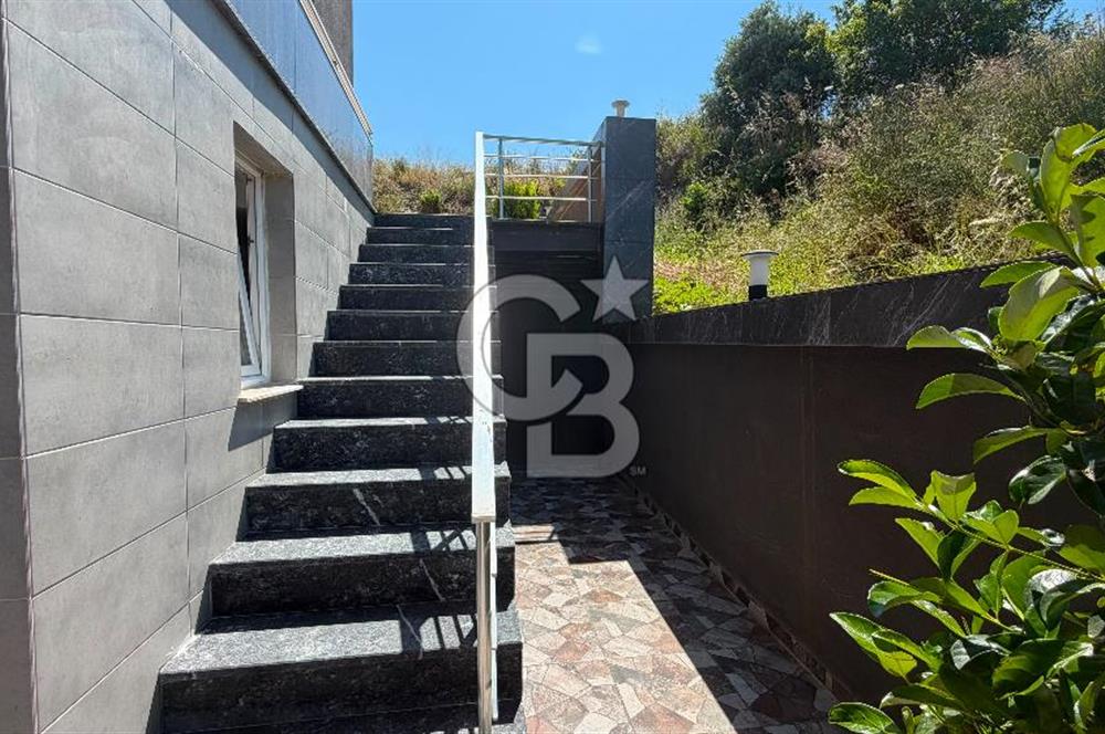 Kuşadası Soğucak'ta Deniz Manzaralı,Arsa Fiyatına Havuzlu Forlex