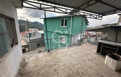 KAVACIK KÖY İÇERİSİNDE SATILIK 2 KATLI İMARLI TAŞ EV