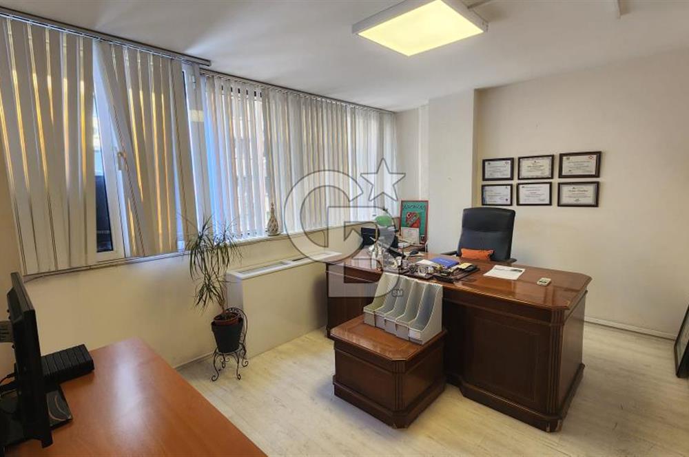KAVALA PLAZA'DA KİRALIK FULL EŞYALI BÜRO-OFİS