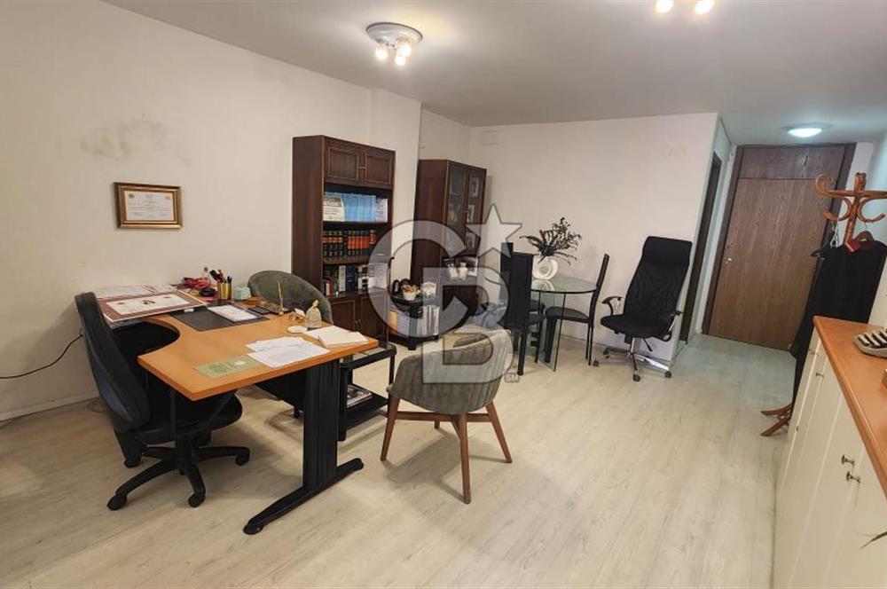 KAVALA PLAZA'DA KİRALIK FULL EŞYALI BÜRO-OFİS
