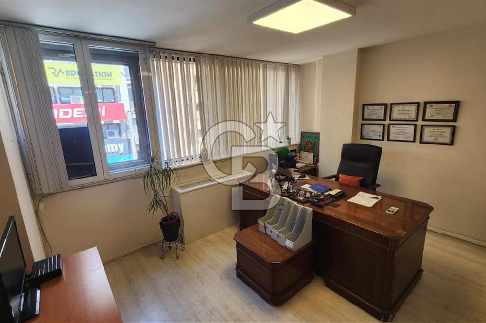 KAVALA PLAZA'DA KİRALIK FULL EŞYALI BÜRO-OFİS