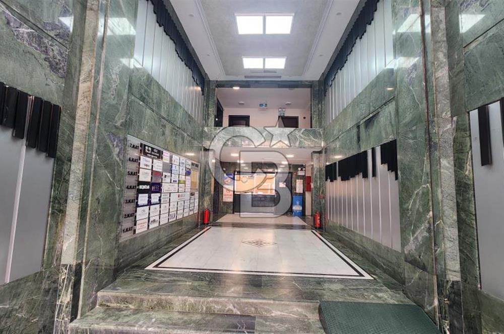 KAVALA PLAZA'DA KİRALIK FULL EŞYALI BÜRO-OFİS