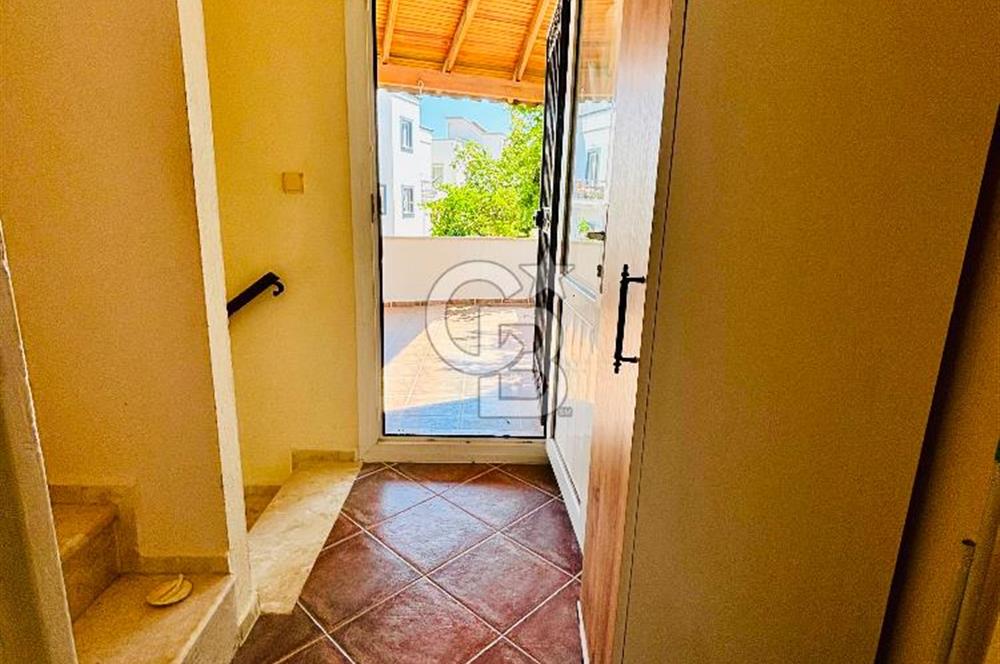 ORTAKENT MERKEZDE 1+1 ÜST KAT DAİRE