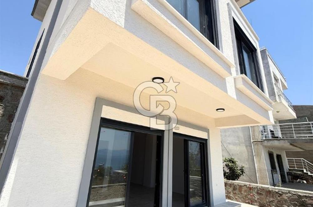 Panoramik Deniz Manzaralı Villa