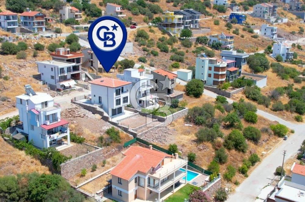 Panoramik Deniz Manzaralı Villa