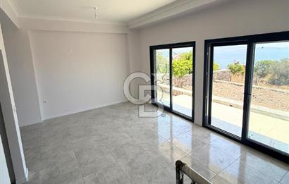 Panoramik Deniz Manzaralı Villa