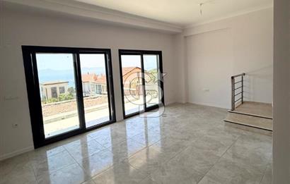 Panoramik Deniz Manzaralı Villa