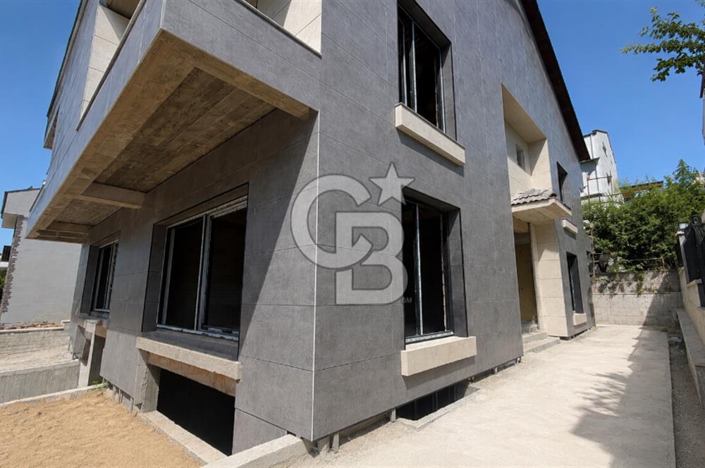 YAŞAMKENT MERKEZİ LOKASYONDA NATAMAM SATILIK KOMPLE BİNA