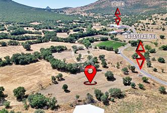 CB OPİA'DAN ELEKTRİK VE SU HATTI BULUNAN 5.631 m² SATILIK TARLA - 1 - 363892