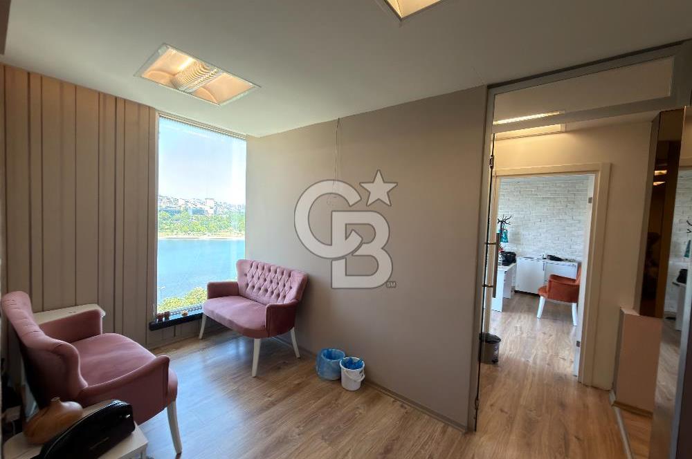 HALIC MANZARALI VE TERASLI! PLAZADA SATILIK PRESTIJLI OFIS