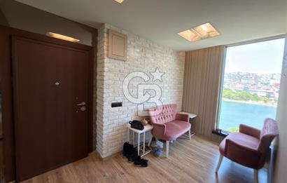 HALIC MANZARALI VE TERASLI! PLAZADA SATILIK PRESTIJLI OFIS