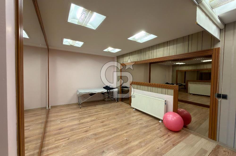 HALIC MANZARALI VE TERASLI! PLAZADA SATILIK PRESTIJLI OFIS