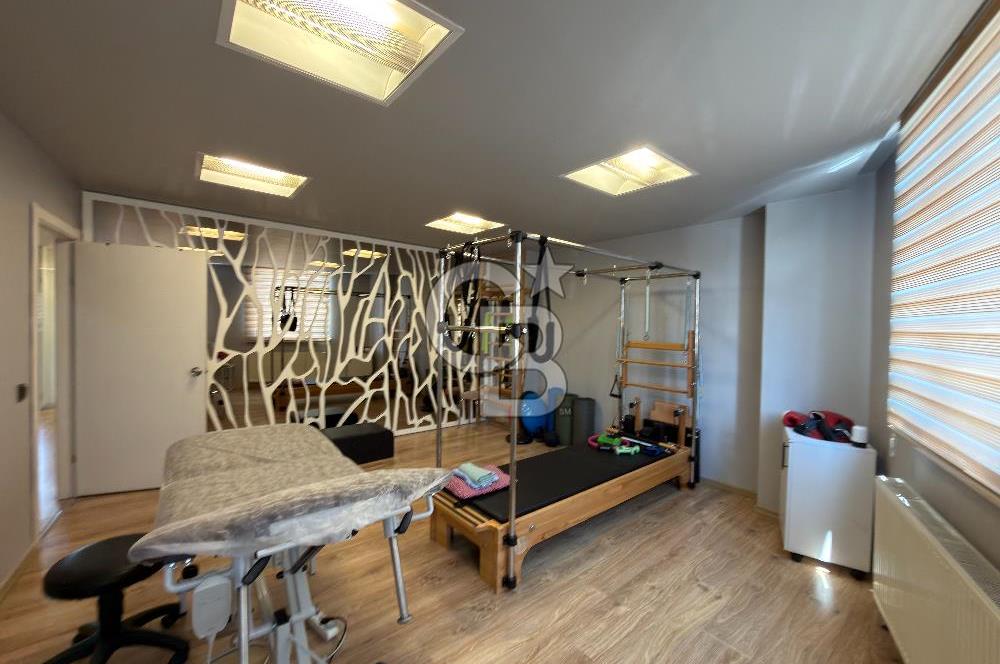 HALIC MANZARALI VE TERASLI! PLAZADA SATILIK PRESTIJLI OFIS