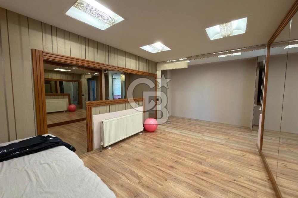 HALIC MANZARALI VE TERASLI! PLAZADA SATILIK PRESTIJLI OFIS