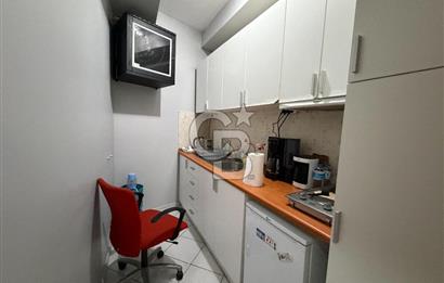 HALIC MANZARALI VE TERASLI! PLAZADA SATILIK PRESTIJLI OFIS