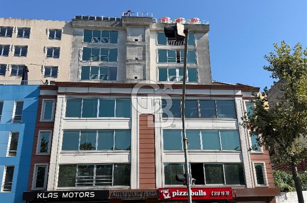 HALIC MANZARALI VE TERASLI! PLAZADA SATILIK PRESTIJLI OFIS