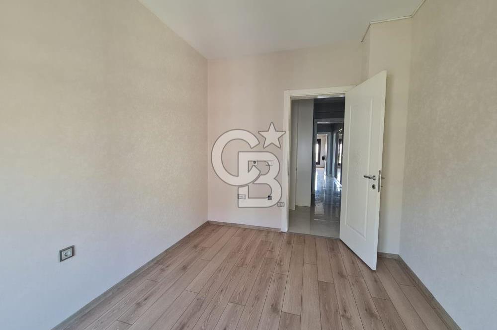 CB DEN MEVA MERAM DA SATILIK 4+1 LÜKS DAİRE