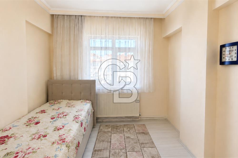 SİNCAN YENİKENT FEVZİ ÇAKMAK CADDE ÜZERİ SATILIK GENİŞ 3+1 DAİRE