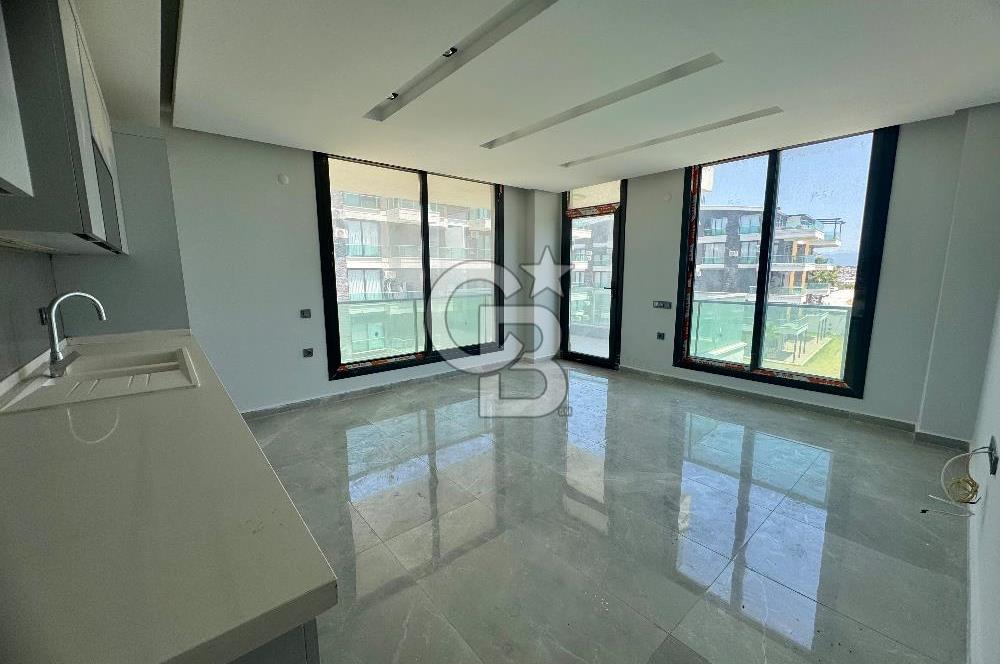 Altınkum’da Havuzlu Site içinde Kiralık 2+1 Daire 