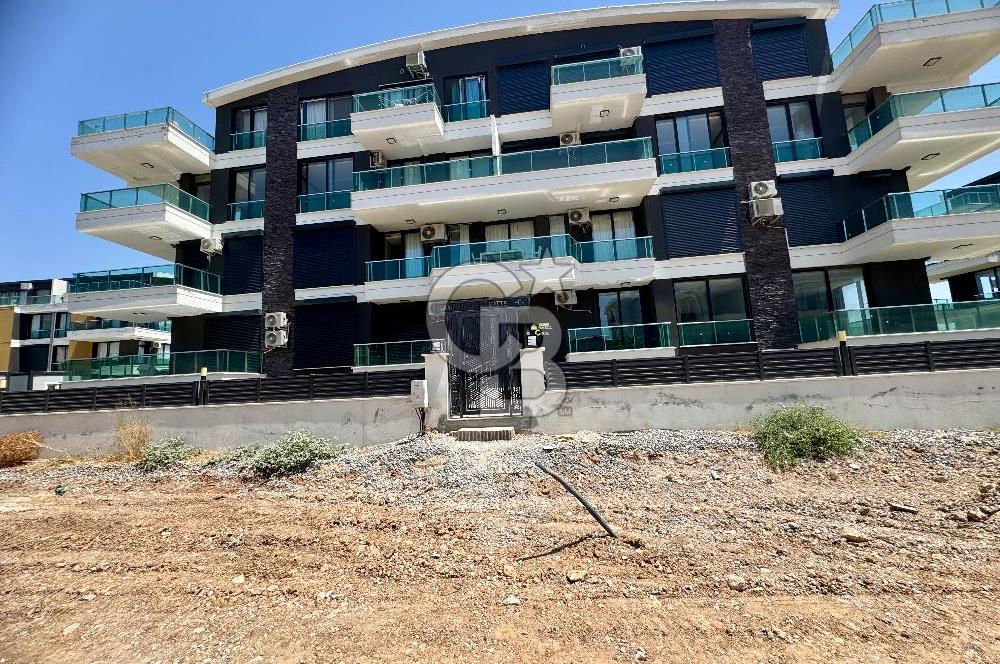 Altınkum’da Havuzlu Site içinde Kiralık 2+1 Daire 