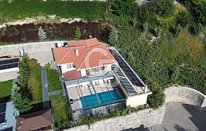 MEBUSKENT'DE GENİŞ BAHÇELİ HAVUZLU GÜNEŞ ENERJİLİ LÜKS VİLLA