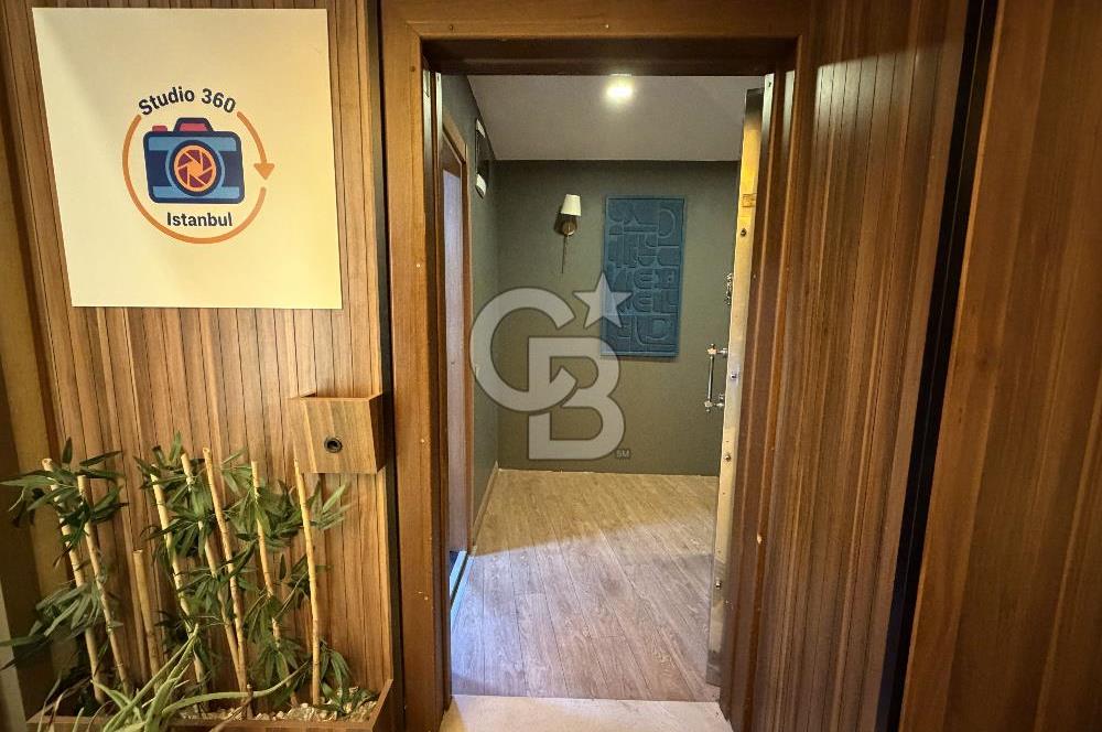 Haliç Manzaralı ve Teraslı! Plazada Dubleks Satılık Ofis