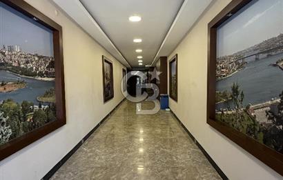 Haliç Manzaralı ve Teraslı! Plazada Dubleks Satılık Ofis