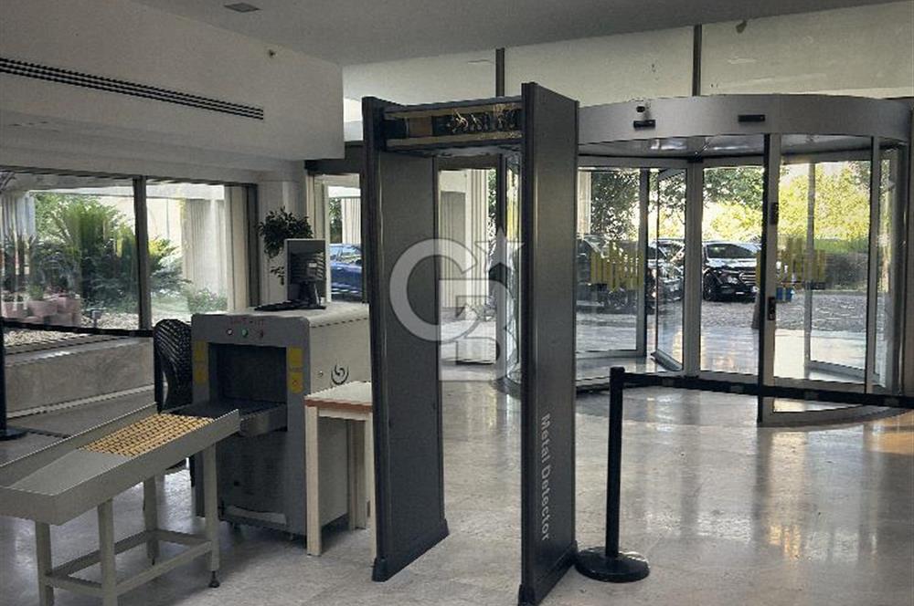Ataşehir Uphill Kuleler'de Devren Kiralık Muayenehaneye Uygun