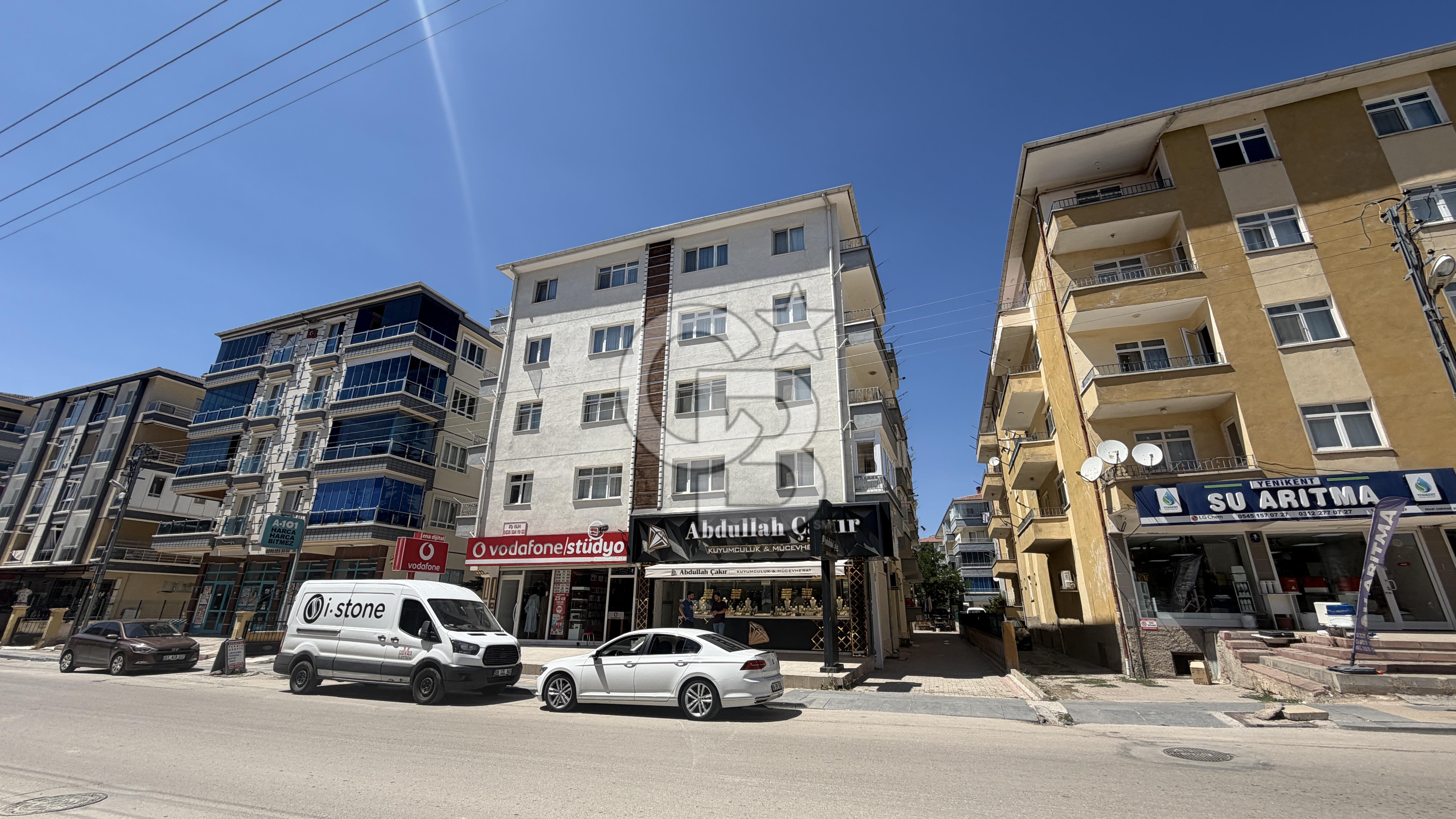 SİNCAN YENİKENT FEVZİ ÇAKMAK CADDE ÜZERİ SATILIK GENİŞ 3+1 DAİRE