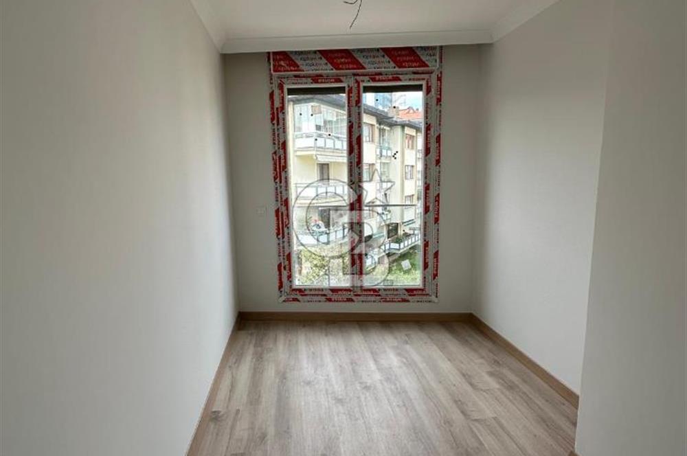 Acıbadem de Ferah Merkezi Açık Mutfak Kiralık 2+1 