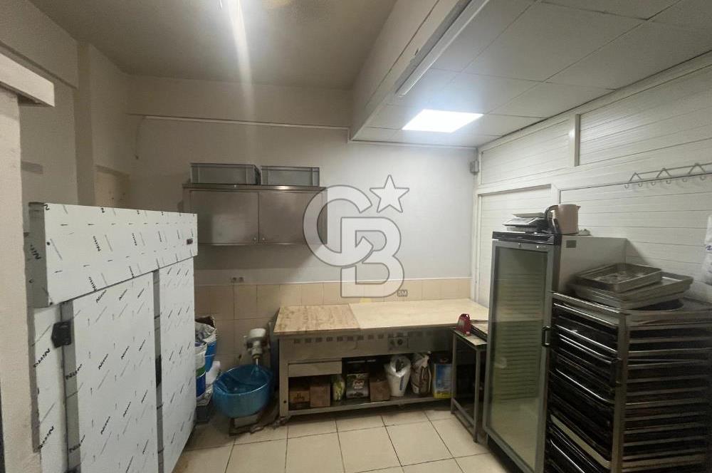 Narlıdere Mithatpaşa Caddesi'nde Cadde Üzeri Devren Kiralık Hazır Fırın İşletmesi