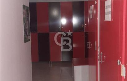 Dikmen Caddesinde Satılık Dükkan