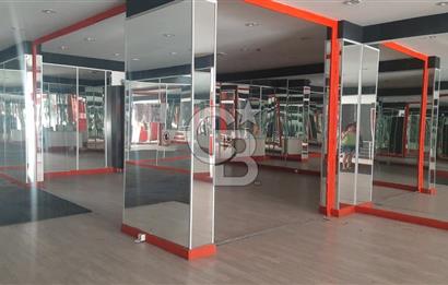 Dikmen Caddesinde Satılık Dükkan