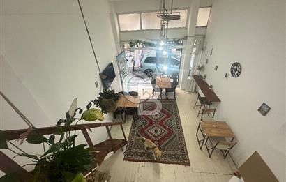Yeldeğirmeni de Devren Kiralık Geniş Mutfaklı,Depolu,Kafe