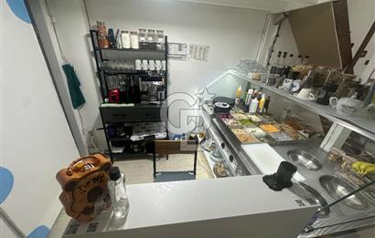 Yeldeğirmeni de Devren Kiralık Geniş Mutfaklı,Depolu,Kafe