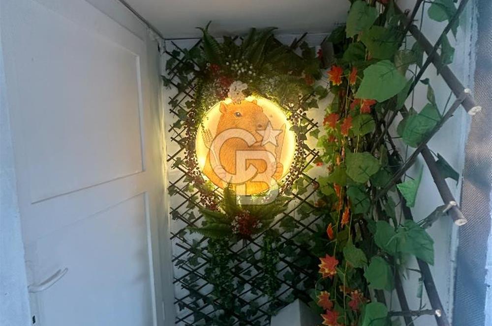 Yeldeğirmeni de Devren Kiralık Geniş Mutfaklı,Depolu,Kafe