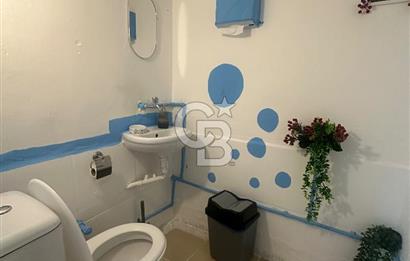 Yeldeğirmeni de Devren Kiralık Geniş Mutfaklı,Depolu,Kafe
