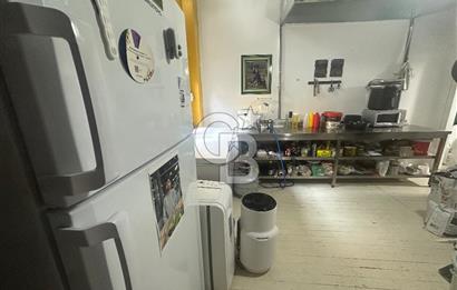 Yeldeğirmeni de Devren Kiralık Geniş Mutfaklı,Depolu,Kafe