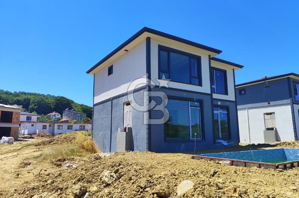 KUMCAĞIZ'DA OTURUMA HAZIR | BAHÇELİ | HAVUZLU 4+1 SATILIK VİLLA