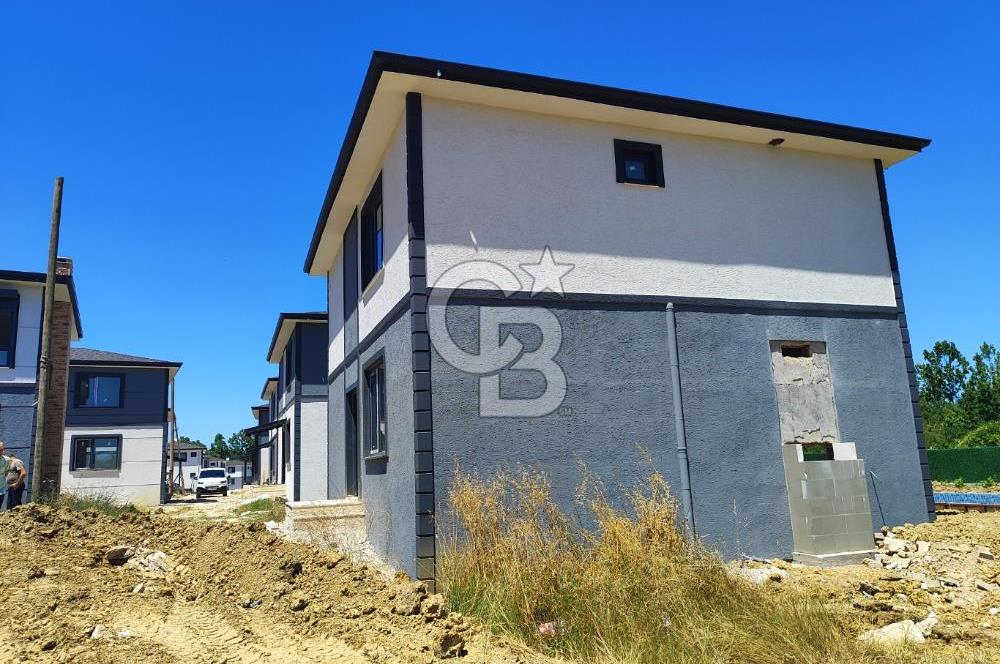 KUMCAĞIZ'DA OTURUMA HAZIR | BAHÇELİ | HAVUZLU 4+1 SATILIK VİLLA