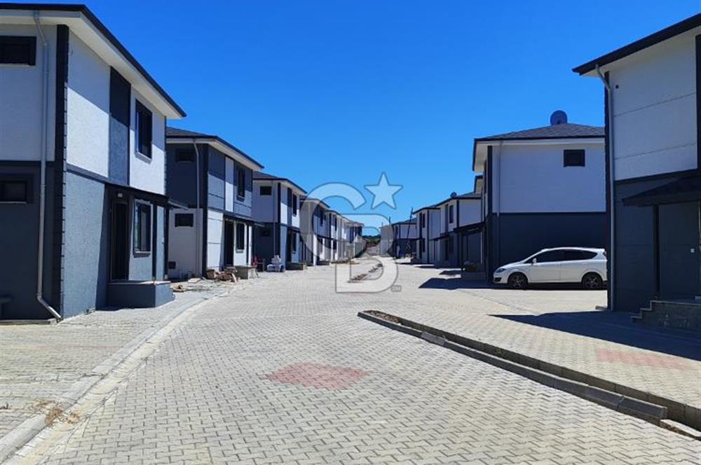 KUMCAĞIZ'DA OTURUMA HAZIR | BAHÇELİ | HAVUZLU 4+1 SATILIK VİLLA