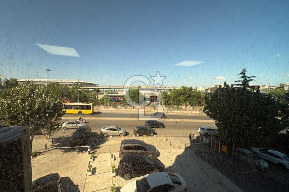 KADIKÖY EVLENDİRME KARŞISI İŞHANINDA KİRALIK EŞYALI OFİS 35 M2 
