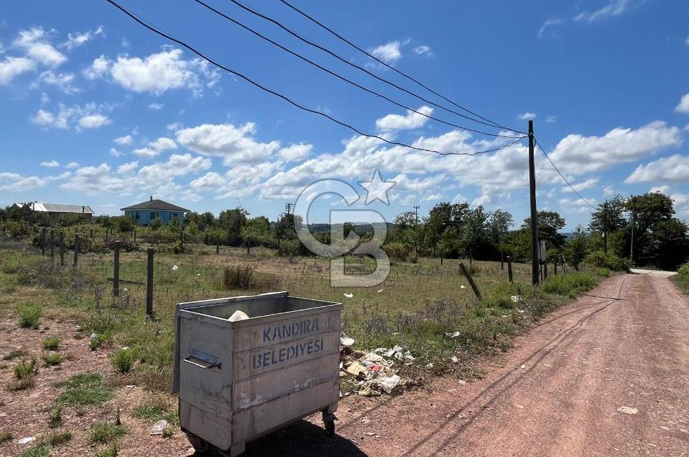 KANDIRA BABALIDA SATILIK CADDE ÜZERİ 2.700m2 ARAZİ