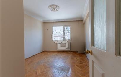 KARŞIYAKA'DA TERASLI DUBLEKS 5+1 KİRALIK DAİRE