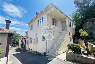 Rumeli Hisarında 2065 m2 Arsa İçinde Satılık 2 Katlı Müstakil Ev - 1 - 364046