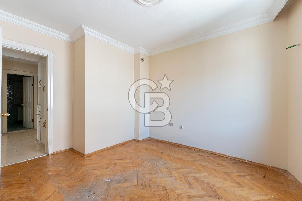 KARŞIYAKA'DA TERASLI DUBLEKS 5+1 KİRALIK DAİRE