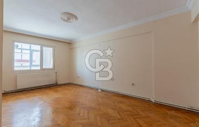 KARŞIYAKA'DA TERASLI DUBLEKS 5+1 KİRALIK DAİRE